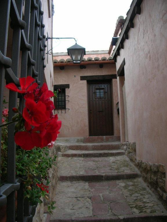 Apartamentos Cine Capicol Albarracín Exterior photo